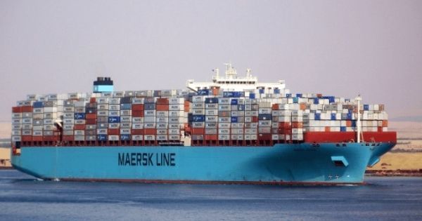 tau-container-Maersk-Essen-hang-tau-Maersk-line.jpg